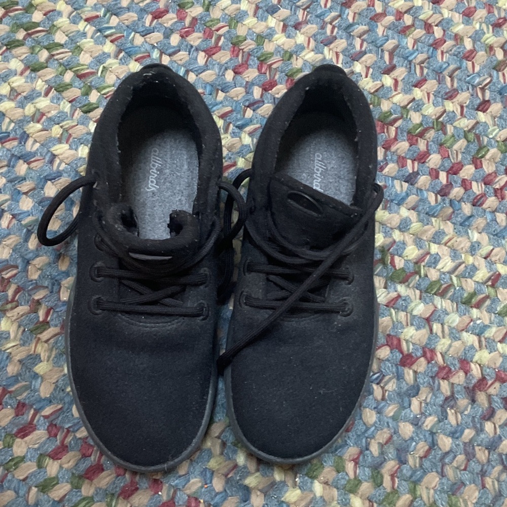 Allbirds Women's Wool Runnerup muzzle quarter top Black